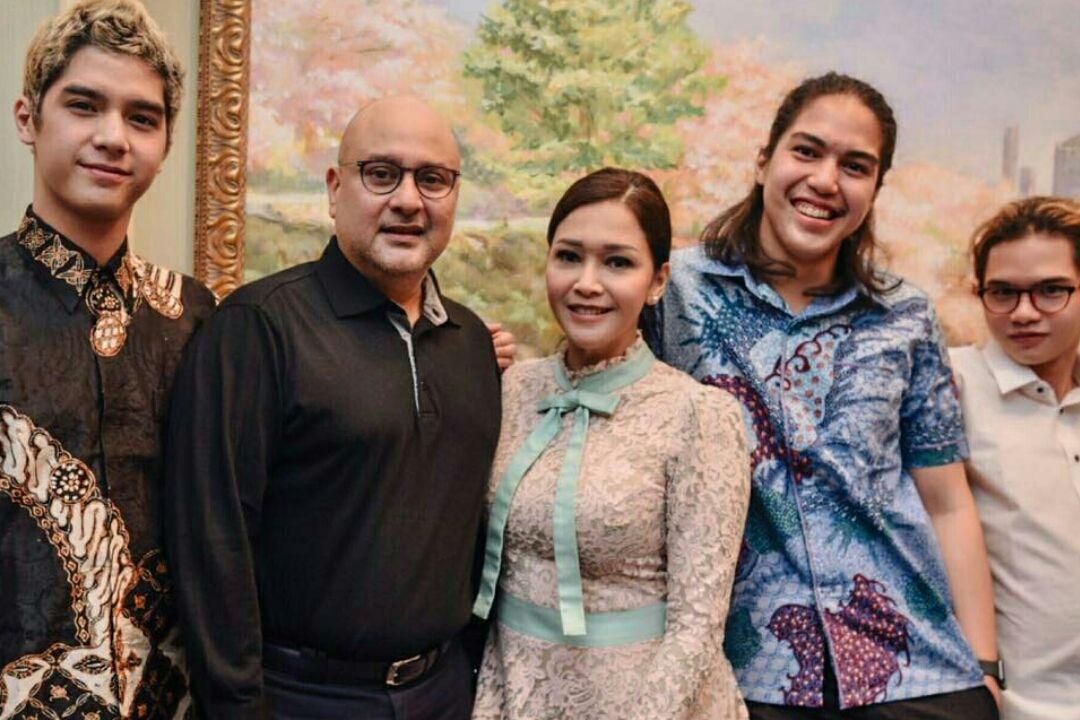 Terkesan Mendadak, 10 Pernikahan Artis di Tahun 2018 Ini Bikin Kaget!