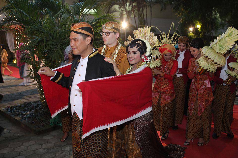 Berbagai sumber