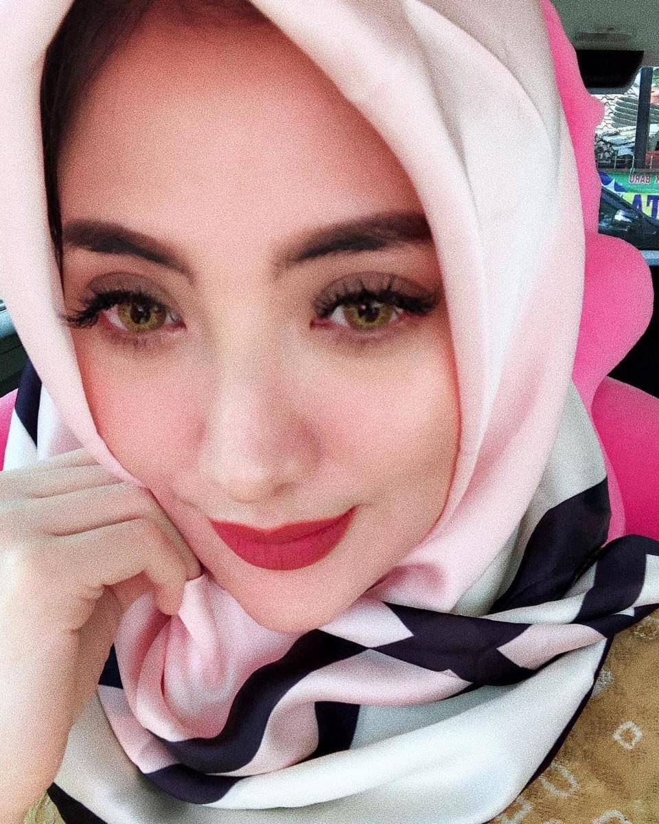 instagram.com/mayang_naomi