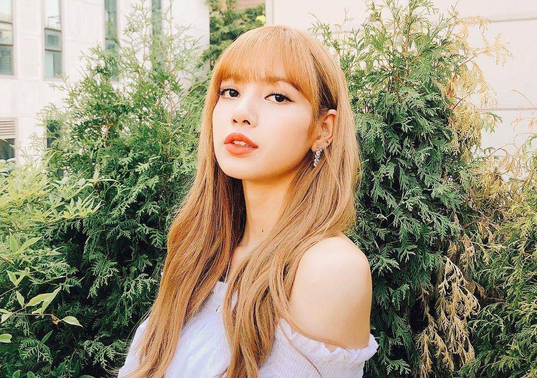 instagram.com/lalalalisa_m