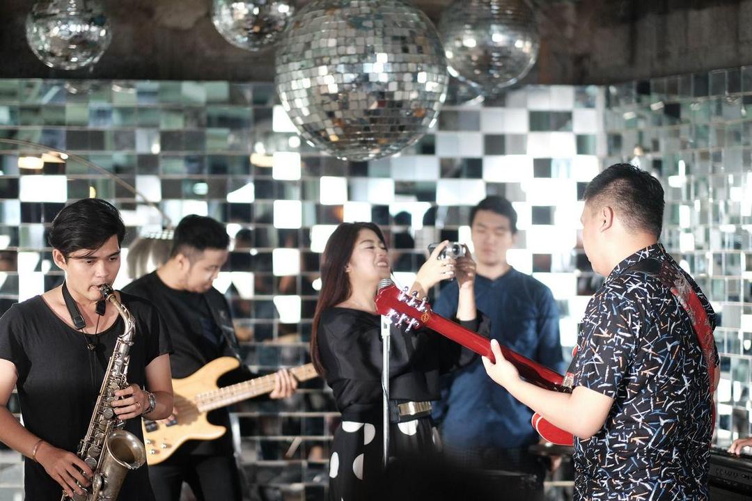 5 Musisi Jazz Asal Indonesia yang Harus Kamu Dengar Sekarang Juga!