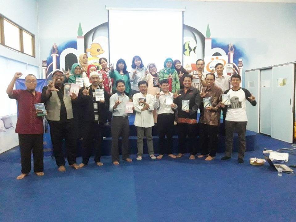 Forum Aktif Menulis: Budayakan Pemuda Ekspresikan Diri Lewat Tulisan