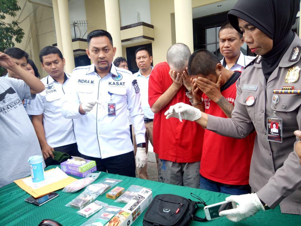 Tak Tahu Jika Ganja Dilarang, Guru Asal Amerika Serikat Ngeganja