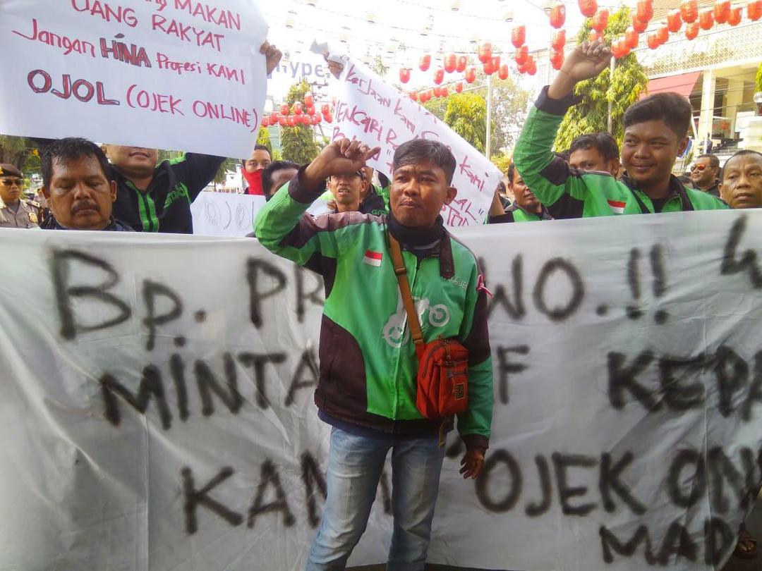 Pengemudi Ojek Online di Kota Madiun Tuntut Prabowo Minta Maaf