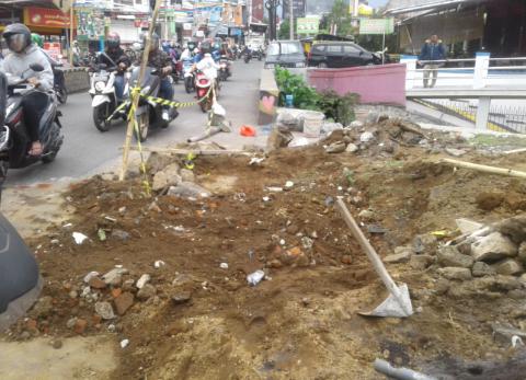 Pemkot Malang Sudah Tambal Jalan yang Berlubang Sedalam 30 Cm