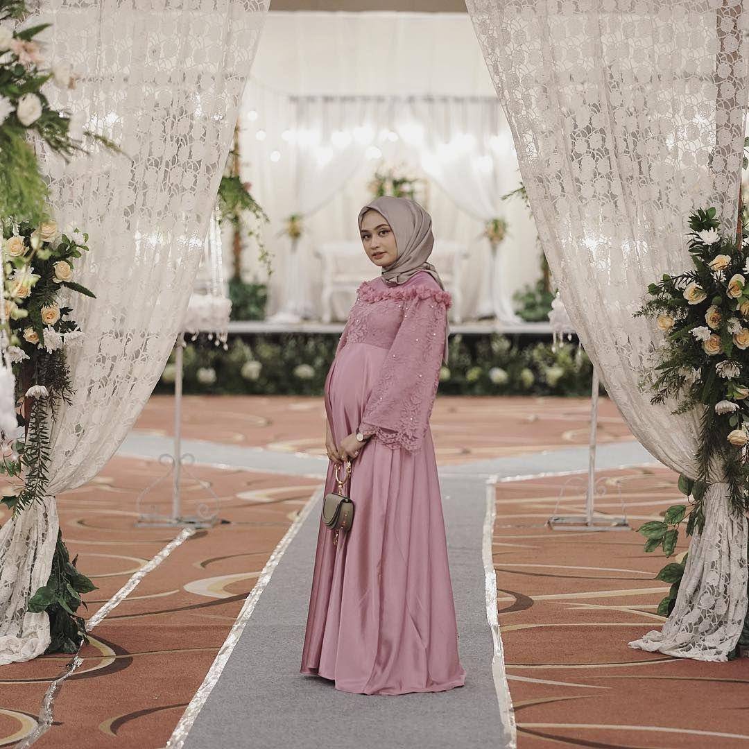instagram.com/shellaalaztha