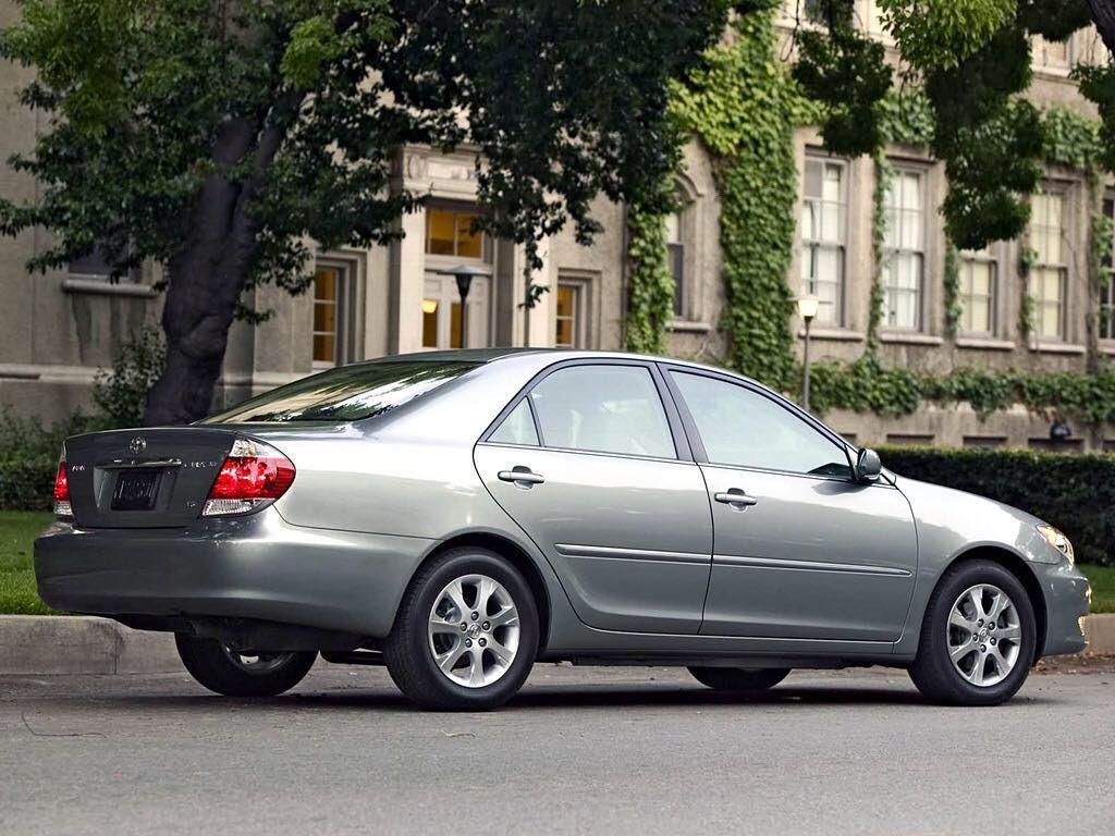 Masih Diminati, Ini 5 Sedan Bekas Tahun 2000-an yang Murah & Mewah