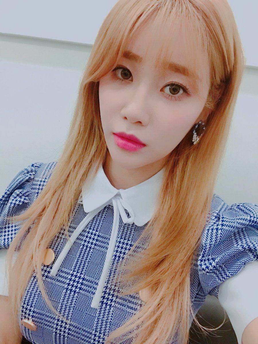 Twitter/@Official_AOA