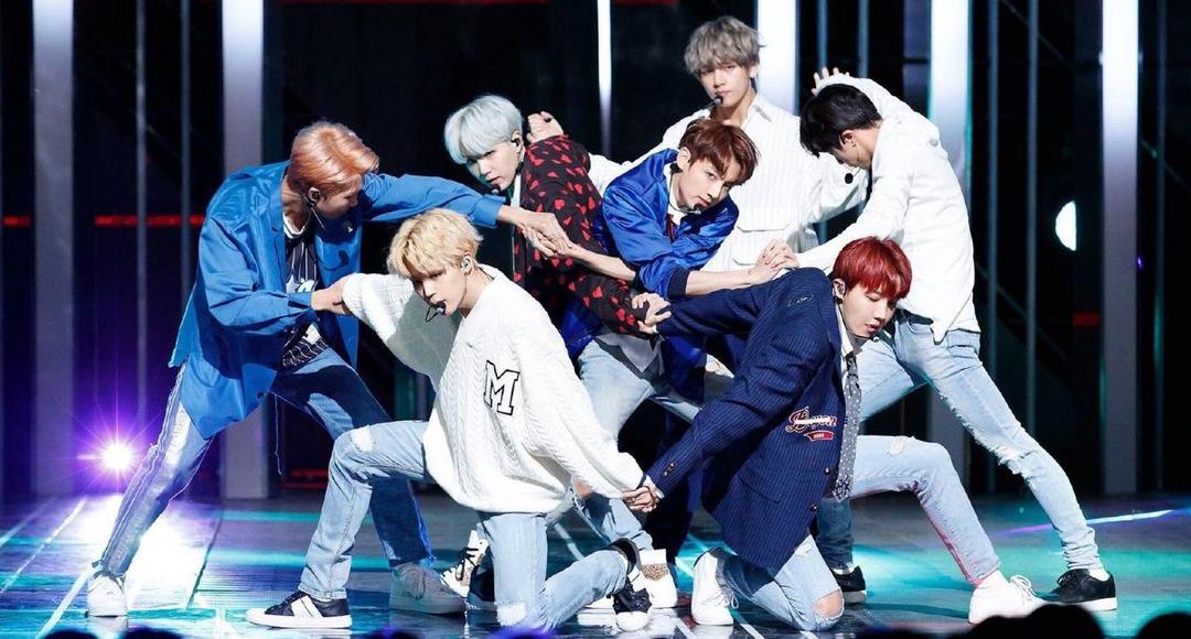 [QUIZ] Ngaku Army Sejati? Coba Tebak Lagu BTS Ini Cuma dari Sepenggal Lirik!