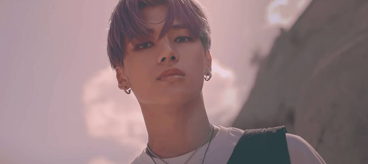 Youtube/ATEEZ (ATEEZ(에이티즈) TREASURE EP.1 : All To Zero Teaser '우영(WOOYOUNG)')