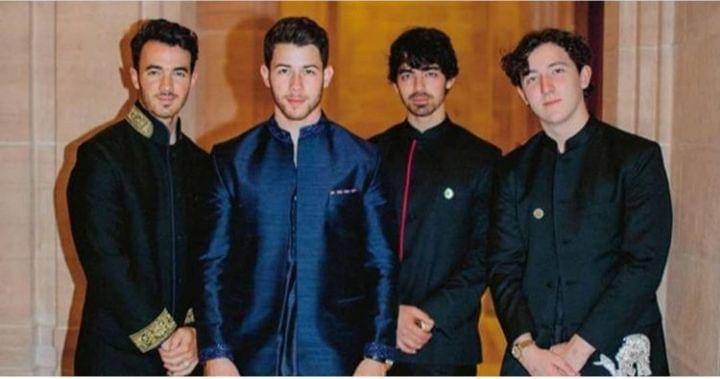 instagram.com/priyankachopra