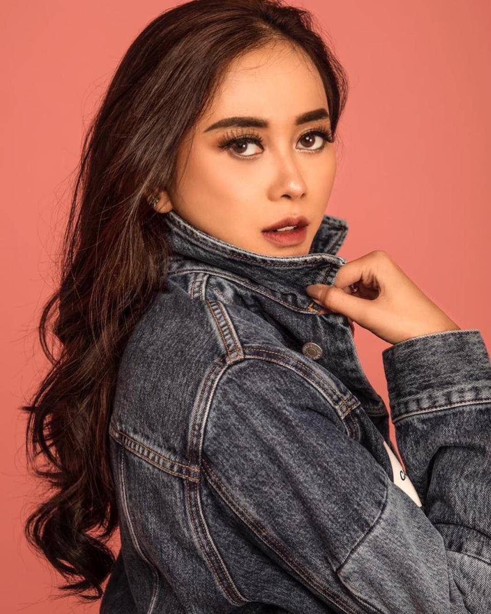 instagram.com/aurakasih