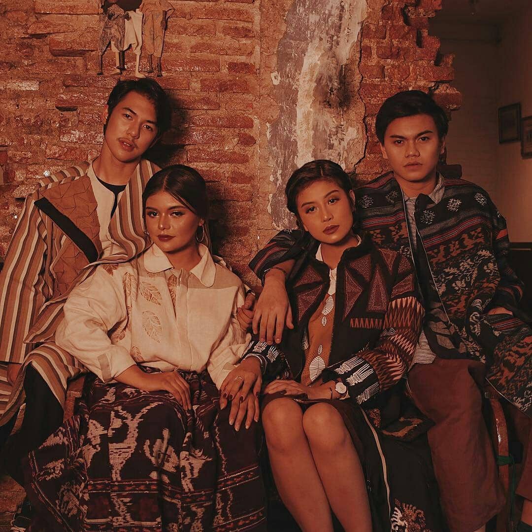 instagram.com/awkarin