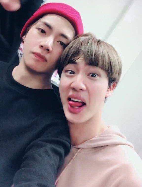 twitter.com/luvmetaehyung