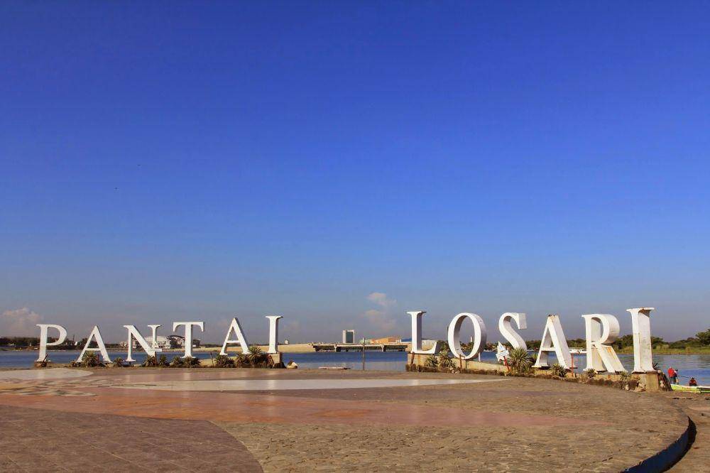 Pantai Losari , Makassar
