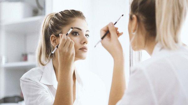 Makin Sedikit Wanita Indonesia yang Pakai Makeup Supaya Cantik