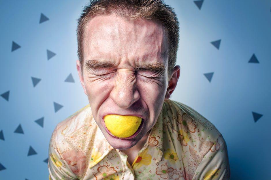 Hati-hati, 5 Perilaku Ini Bisa Bikin Kamu Terlihat Bodoh Lho!