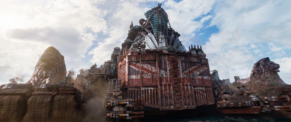 Mortal Engines: Kehidupan Masa Depan di Kota Berjalan yang Menegangkan