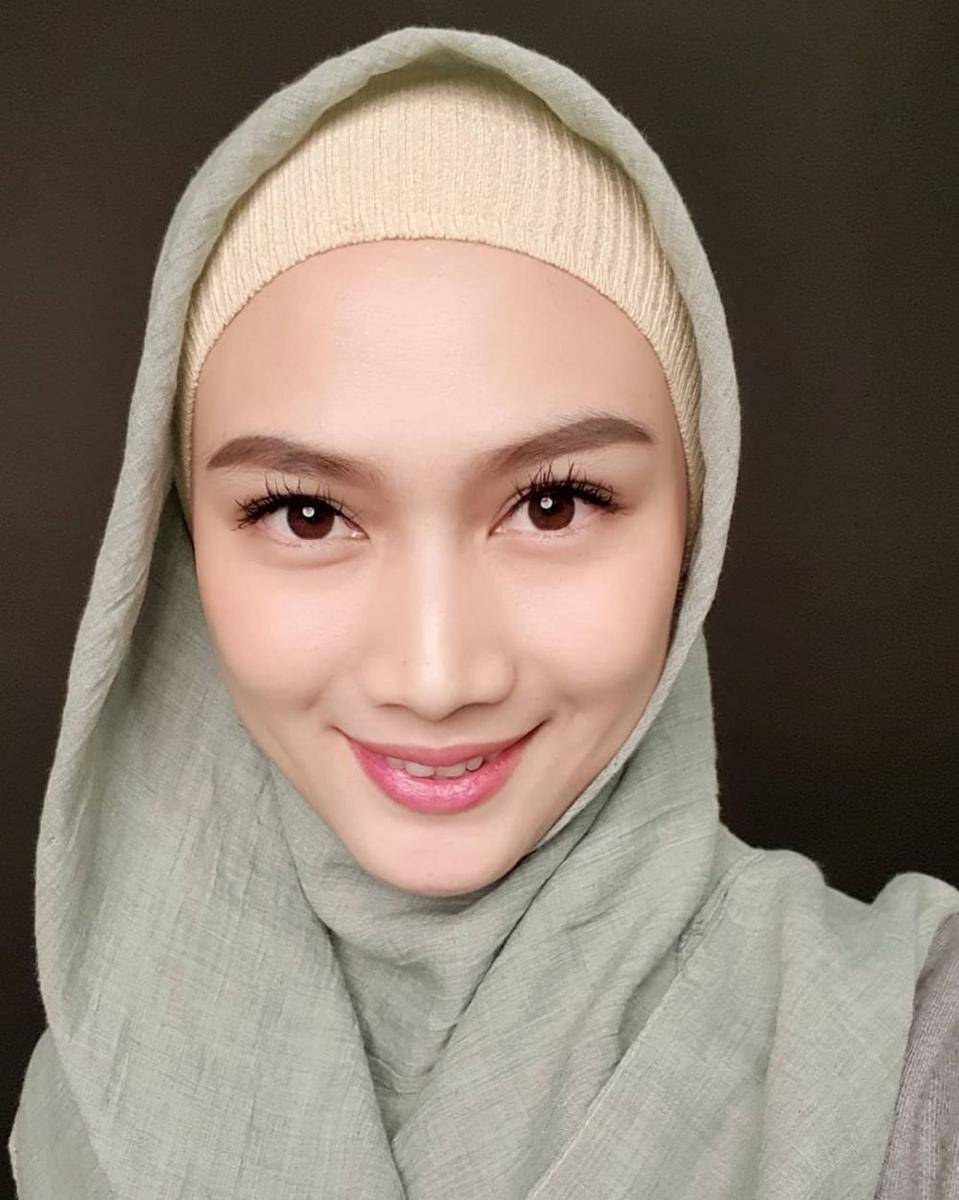 instagram.com/melodylaksani92