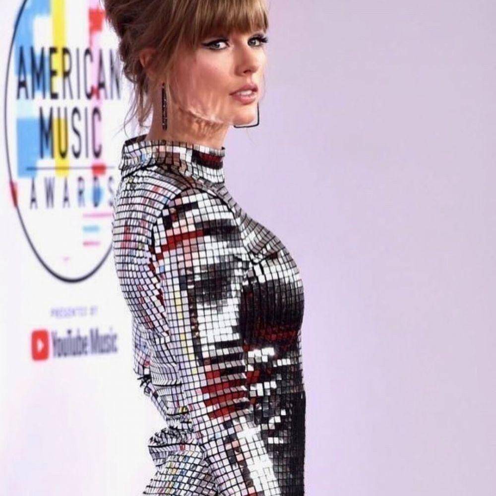 Instagram/@taylorswift