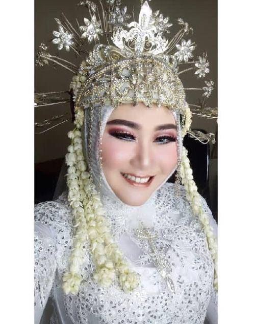 instagram.com/shelvievie91