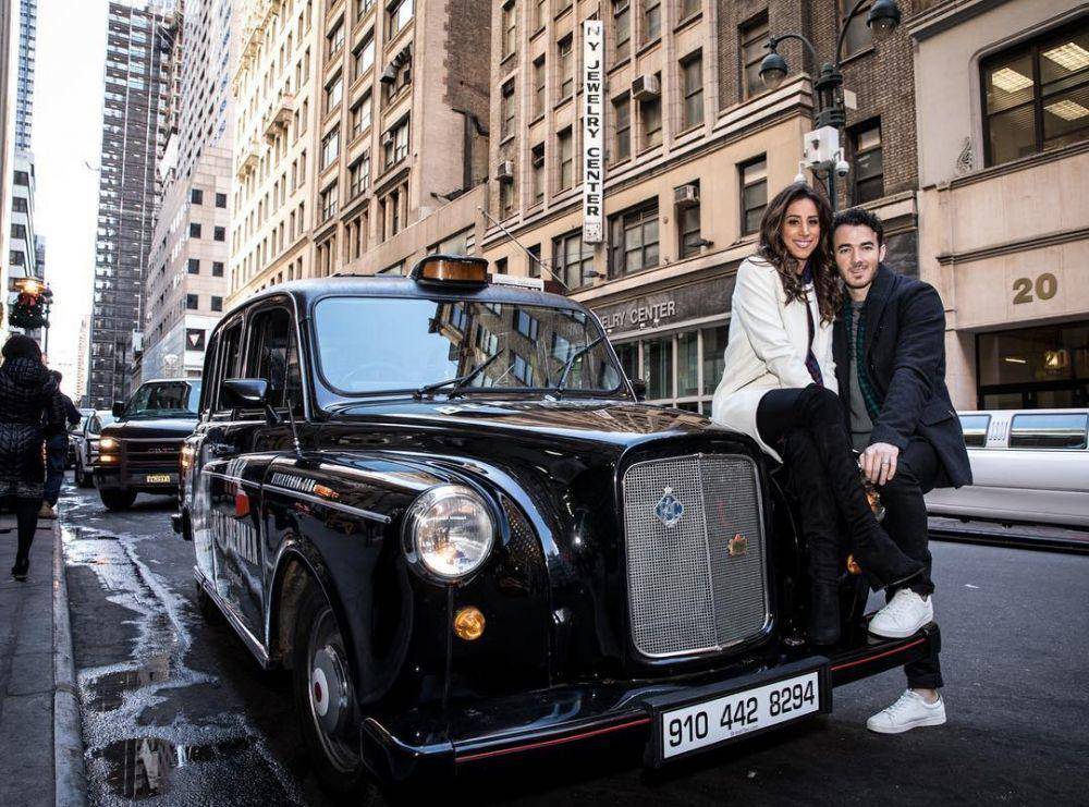 instagram.com/daniellejonas