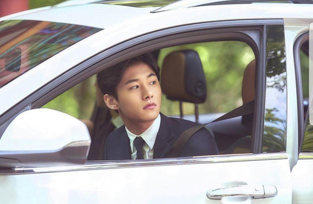10 Potret Seo Ji-Hoon, Pemuda Kece di 'Mama Fairy and the Woodcutter'