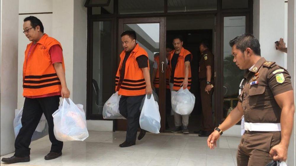 Dugaan Suap, KPK Limpahkan 10 Anggota DPRD Malang ke Kejati Jatim