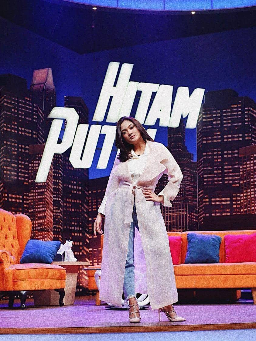 instagram.com/lalamarionmj