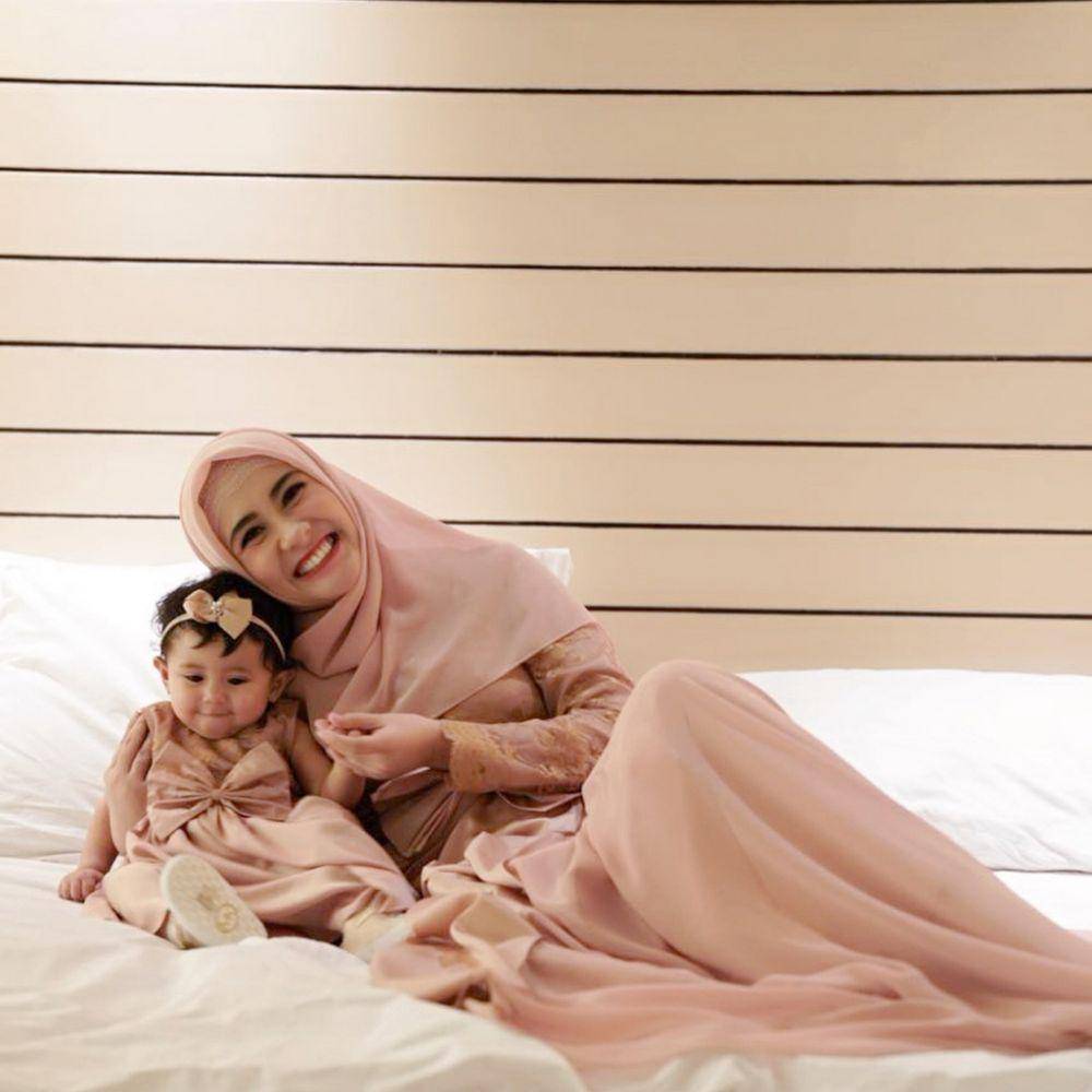 Instagram/ryana_dea