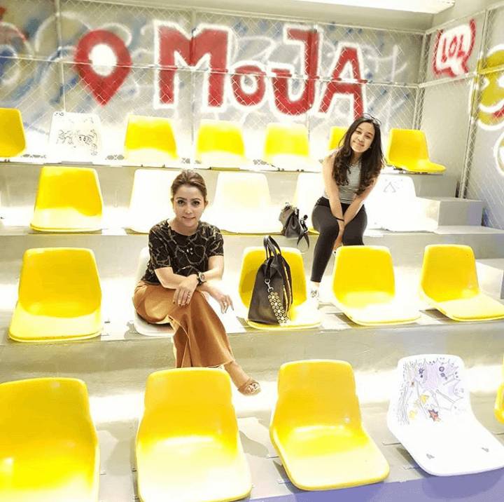 instagram.com/mayangsaritrihatmodjoreal