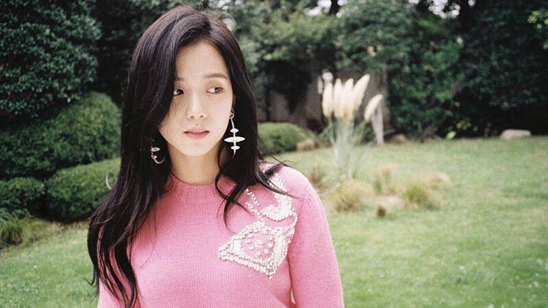 10 Inspirasi Outfit Hijab Friendly Ala Jisoo Blackpink