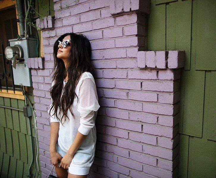 instagram.com/shaymitchell