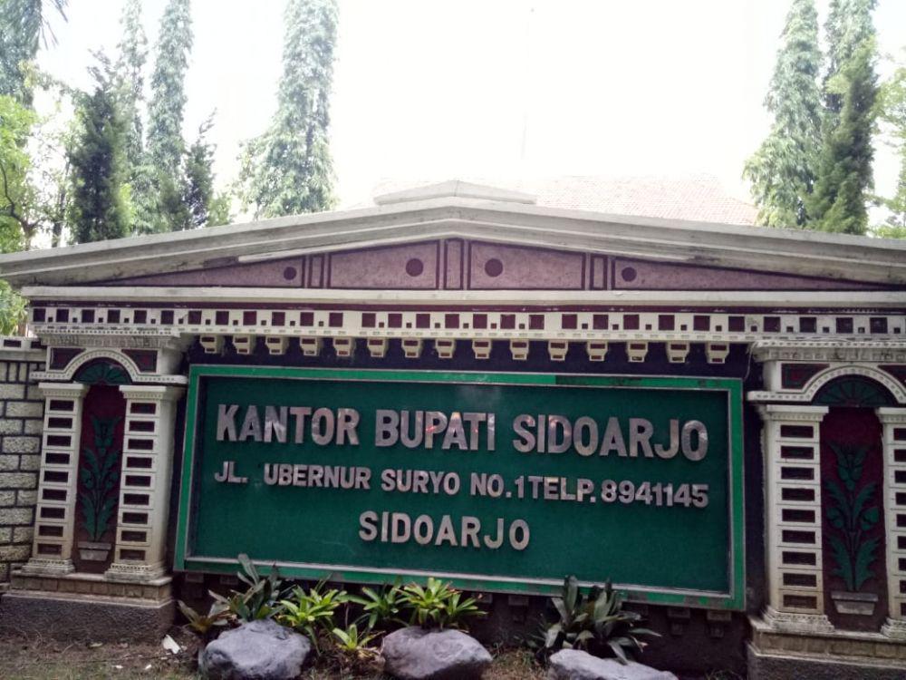 Usai OTT, Rumah Dinas dan Ruang Kerja Bupati Sidoarjo Disegel KPK