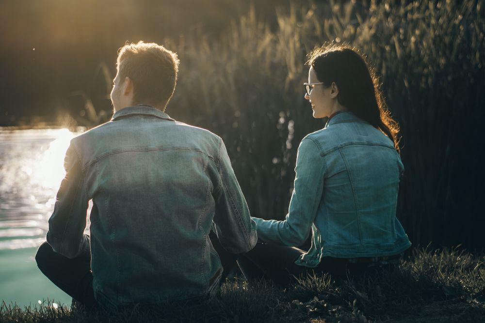 7 Hal Spesial dari Cowok Gak Romantis yang Jarang Diketahui Cewek!
