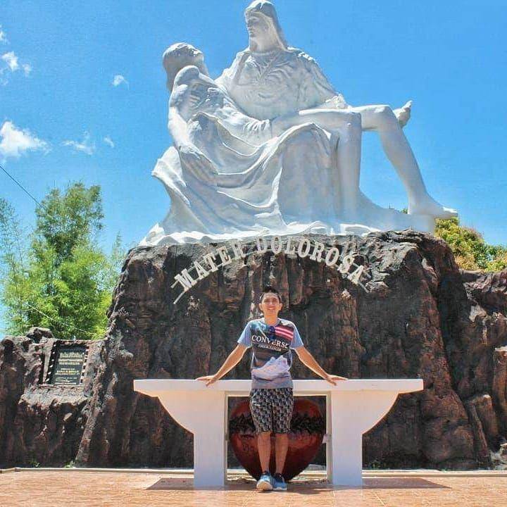 Instagram.com/anggakadja via @catholic.photography