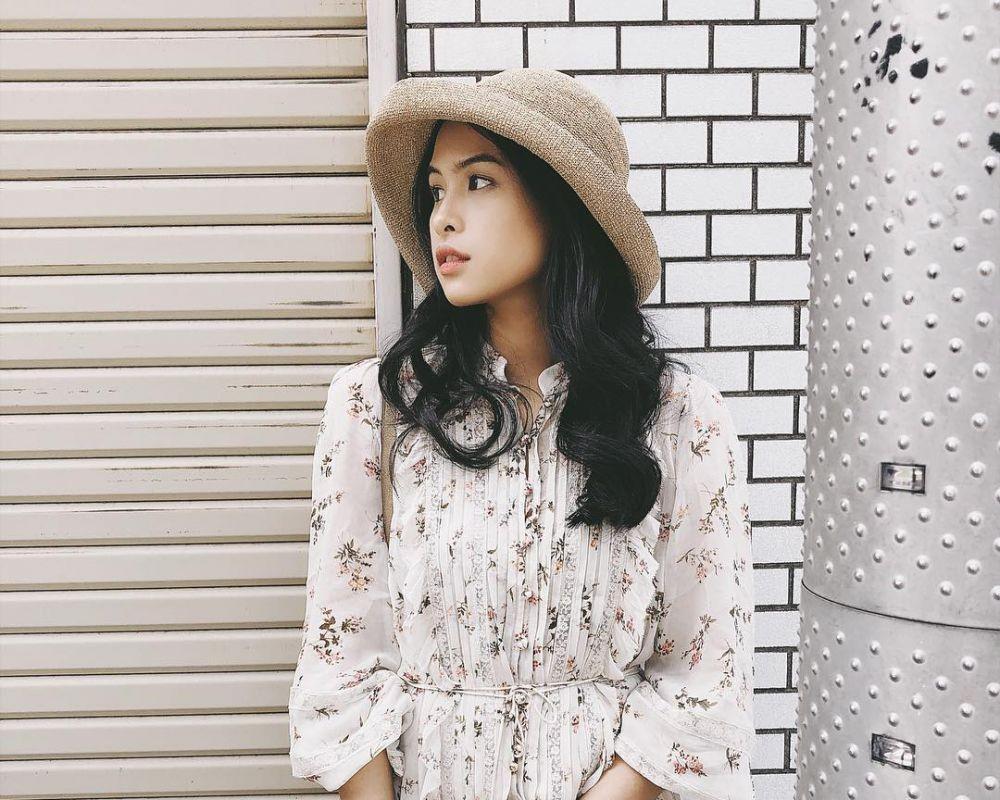 Edgy banget! Ini 9 Gaya OOTD ala Maudy Ayunda yang Bisa Kamu Contek