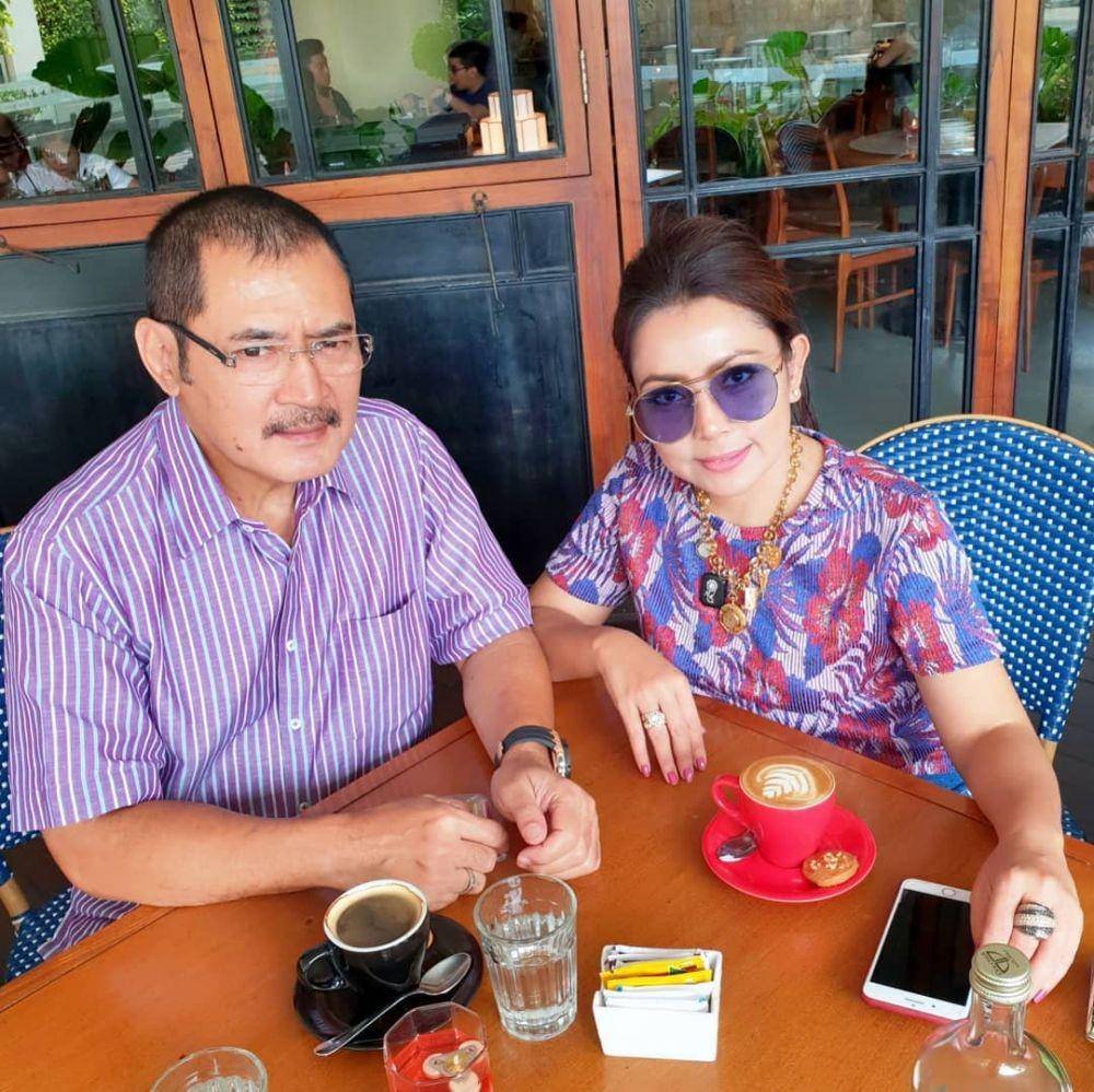 Instagram.com/mayangsaritrihatmodjoreal
