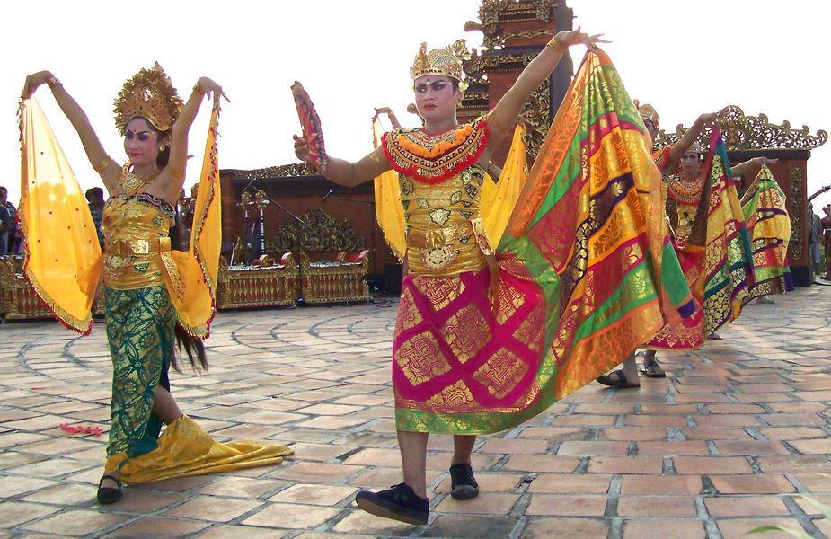 Spektakuler, 5 Gelaran Tari Tradisional Indonesia Sepanjang Tahun 2018