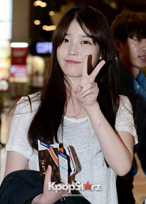 www.kpopstarz.com