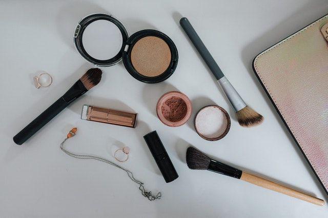 Waspada! 5 Bahan Kosmetik Ini Bisa Membahayakan Kesehatanmu