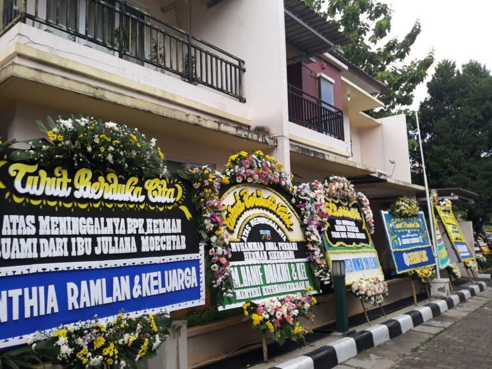 Jenazah Herman Seventeen Dibawa Ke Ternate Pagi Ini