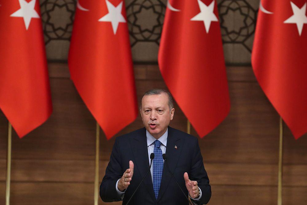 Presiden Erdogan Undang Trump Berkunjung ke Turki, Ada Apa?