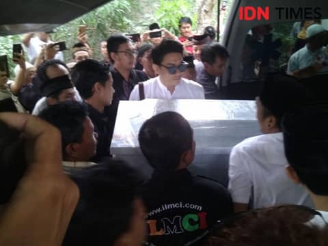 Istri Ifan Seventeen di Mata Keluarga, Dikenal Mandiri Sejak Rema | IDN ...