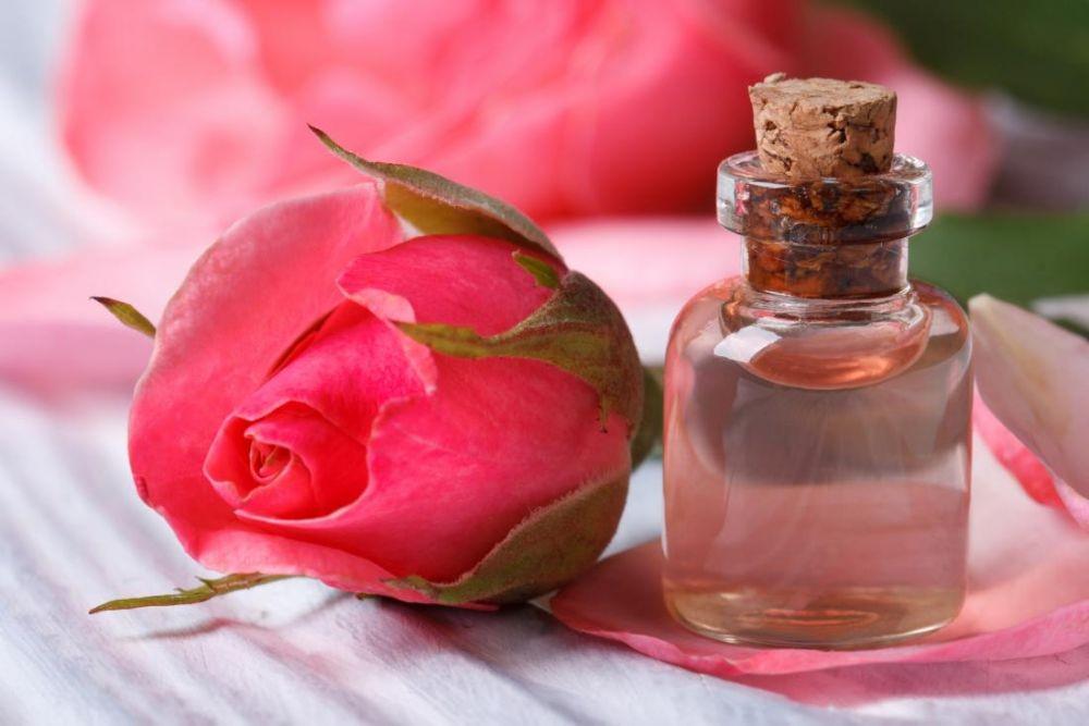 5 Rekomendasi Skincare Korea dengan Kandungan Bunga Mawar di Dalamnya