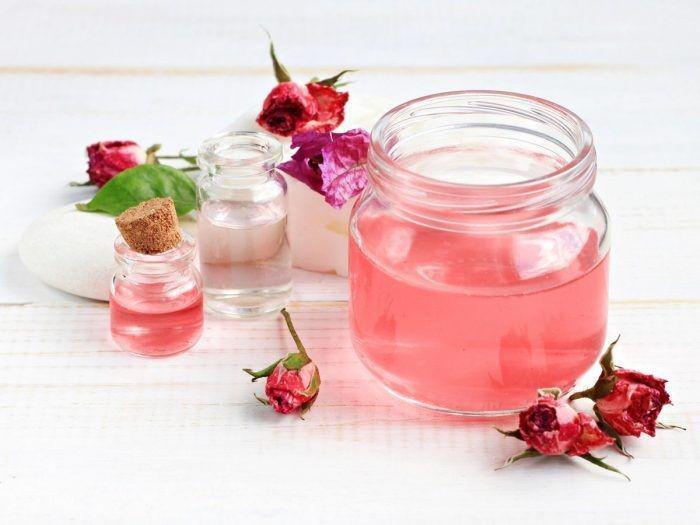 Multifungsi, 5 Cara Jitu Memanfaatkan Rose Water untuk Perawatan Tubuh
