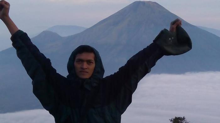 Sudah 4 Tahun Menghilang, Rekan Setiawan Pasang Prasasti di Kerinci