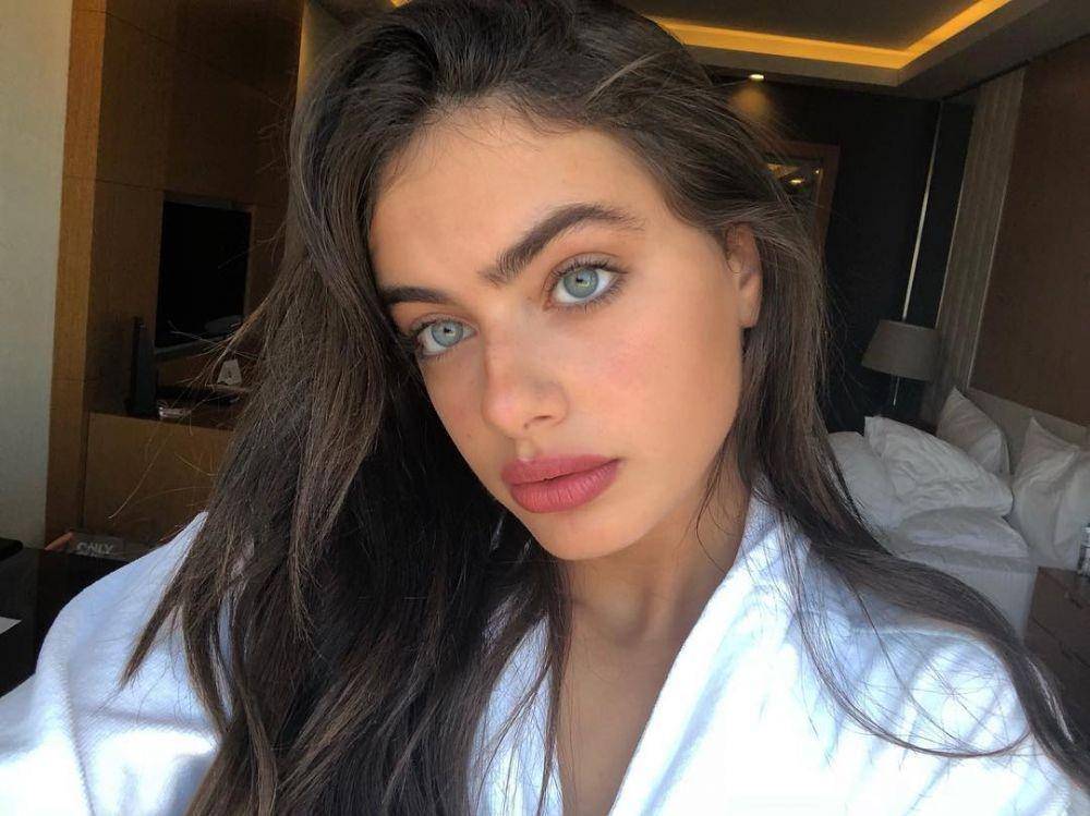instagram.com/yaelshelbia