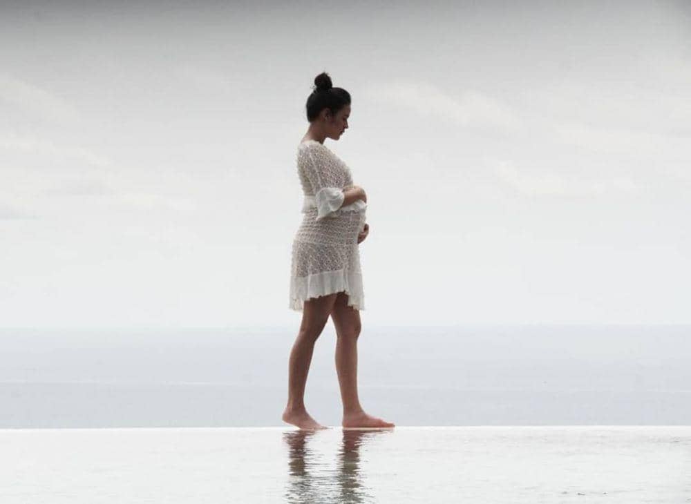 Hamil Besar, 6 Artis Ini Tetap Tampil Memukau nan Memesona!