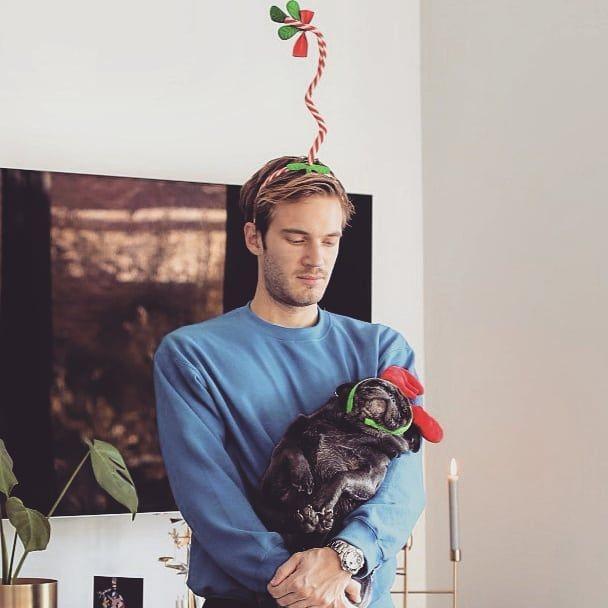 Masuk 100 Wajah Tertampan Dunia, 10 Potret Manly PewDiePie